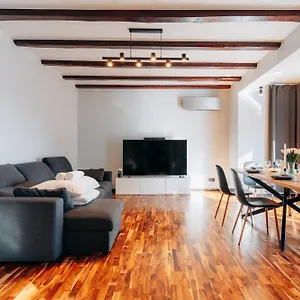 Komfortowy W Spokojnej Dzielnicy Apartament
